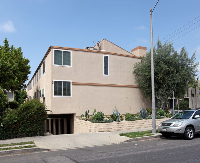 11652-11662 Iowa Ave in Los Angeles, CA - Building Photo - Building Photo