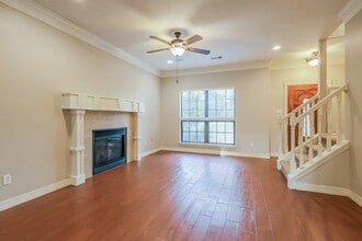 612 Spruce Dr in Conroe, TX - Building Photo - Building Photo