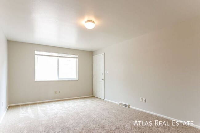 16658 E 13th Ave in Aurora, CO - Building Photo - Building Photo