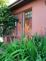 1652 RUSSELL ST in Berkeley, CA - Building Photo