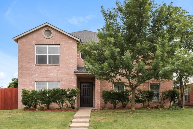 property at 824 Willow Wood Dr