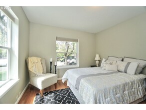 4516 SE 33rd Pl in Portland, OR - Building Photo - Building Photo
