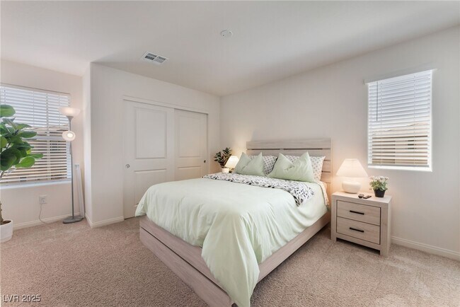 2830 Matador Red Ave in North Las Vegas, NV - Foto de edificio - Building Photo