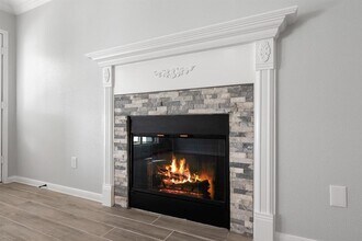 12215 Browning Dr in Montgomery, TX - Building Photo - Building Photo