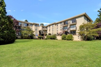 Claymore Apartments in Langley, BC - Building Photo - Building Photo
