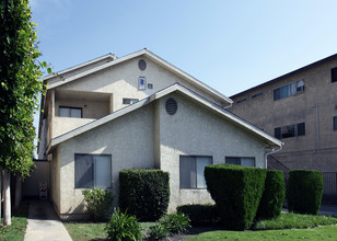 Yukon Gardens in Hawthorne, CA - Building Photo - Building Photo