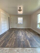 304 W Illinois St in Newberg, OR - Building Photo - Building Photo