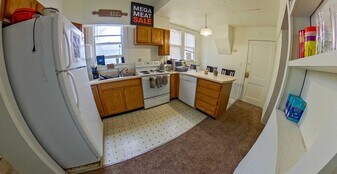 512 Bluemont Ave in Manhattan, KS - Building Photo