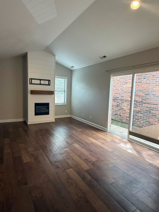 2020 Sidney St, Unit 1F in St. Louis, MO - Building Photo - Building Photo
