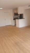 465 Oak Street Glendale, CA 91204 in Glendale, CA - Building Photo