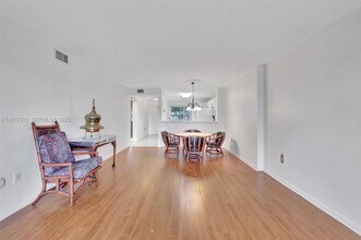 7711 Trent Dr in Tamarac, FL - Building Photo - Building Photo