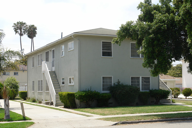 8 Units in Ventura in Ventura, CA - Foto de edificio - Building Photo