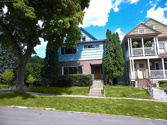 403 Roosevelt Ave in Syracuse, NY - Building Photo - Building Photo