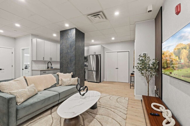 117 N 15th St in Philadelphia, PA - Building Photo - Building Photo