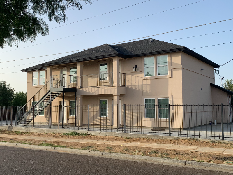 3301 S Louisiana in Laredo, TX - Building Photo