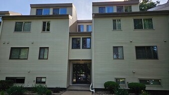 2123 Melrose Dr in Champaign, IL - Building Photo