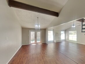 942 Somercotes Ln in Channelview, TX - Building Photo - Building Photo