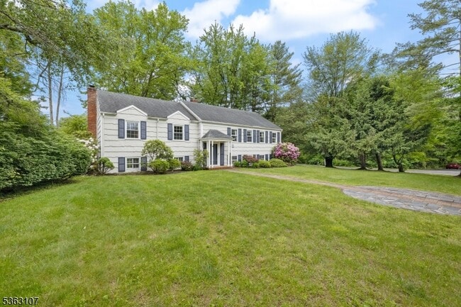 4 Jensen Ct in Chatham Township, NJ - Building Photo - Building Photo