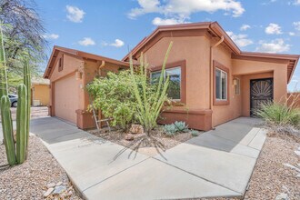 8778 S Desert Valley Way in Tucson, AZ - Building Photo - Building Photo