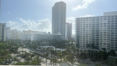 3801 S Ocean Dr in Hollywood, FL - Building Photo - Building Photo