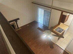 6907 Woodhue Dr in Austin, TX - Building Photo - Building Photo