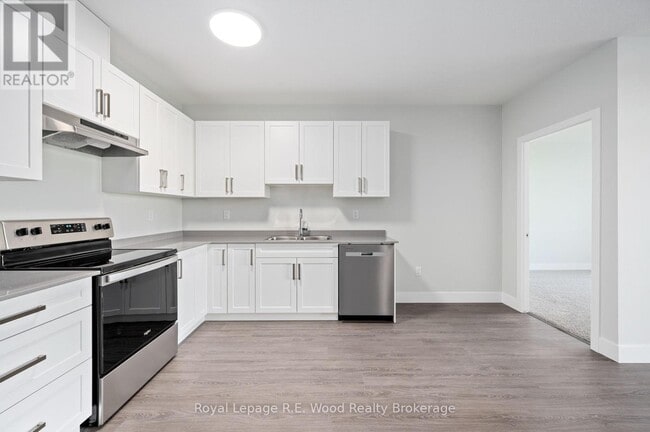 property at 98 King St