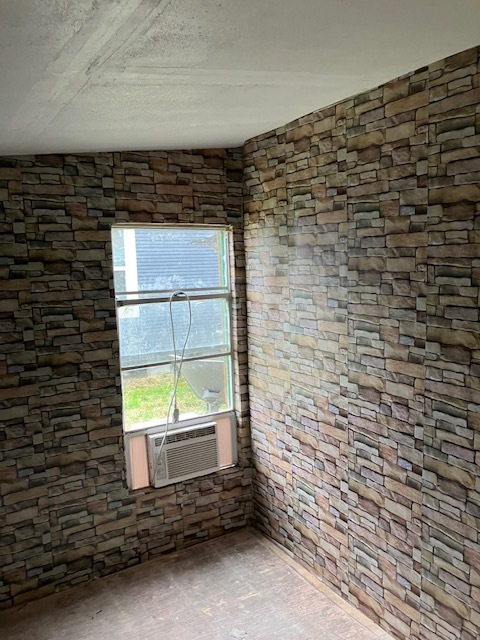 213 Clarence St in Dayton, TX - Building Photo - Building Photo