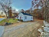 234 Squaw Hollow Rd in Ashford, CT - Building Photo - Building Photo