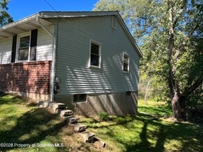 412 Lane Hill Rd in Tunkhannock, PA - Building Photo - Building Photo