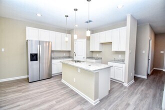 6202 Oakridge Dr in San Antonio, TX - Foto de edificio - Building Photo