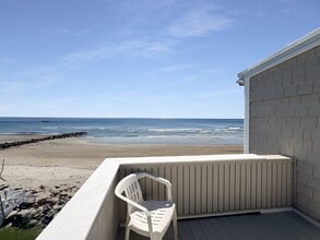 1080 Old Ocean Blvd in Rye, NH - Building Photo - Building Photo
