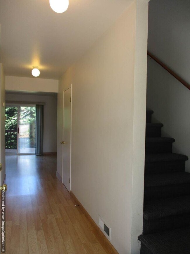 2241 SE Moritz Way in Port Orchard, WA - Building Photo - Building Photo