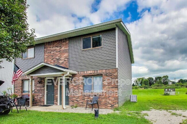 9455 Huggin Hollow Rd in Martinsville, IN - Building Photo - Building Photo