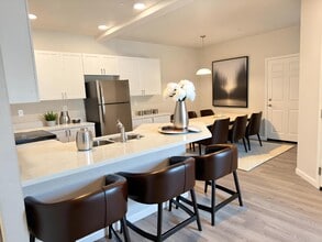 Cottages at Laguna in Sacramento, CA - Building Photo - Building Photo