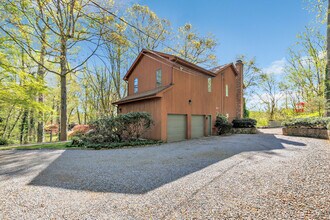 350 Beaver Dam Access Rd in Stratford, CT - Building Photo - Building Photo