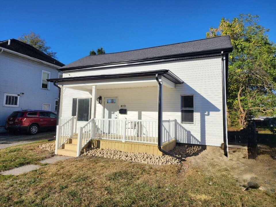 613 N West St in Lima, OH - Building Photo