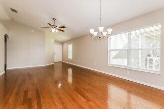 911 Seminole Sky Dr in Ruskin, FL - Building Photo - Building Photo