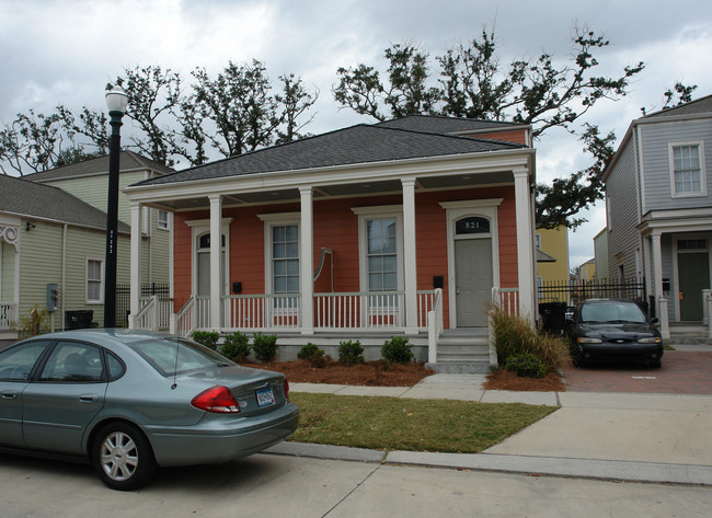 823 Adele Dr in New Orleans, LA - Building Photo - Building Photo