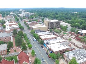 McCauley Trail Apartment in Chapel Hill, NC - Building Photo - Building Photo