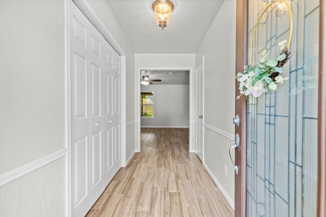 27201 Paula Ln in Conroe, TX - Building Photo - Building Photo