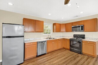 207 Oakwood Loop in San Marcos, TX - Building Photo - Building Photo