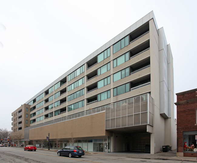 900-910 Chicago Ave in Evanston, IL - Foto de edificio - Building Photo