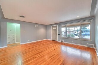 4950 Fenton St in Denver, CO - Foto de edificio - Building Photo