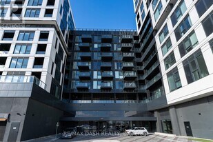 1007 The Queensway in Toronto, ON - Building Photo