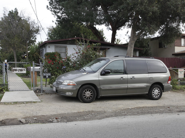 7110-7114 1/2 Bellaire Ave in North Hollywood, CA - Building Photo - Building Photo