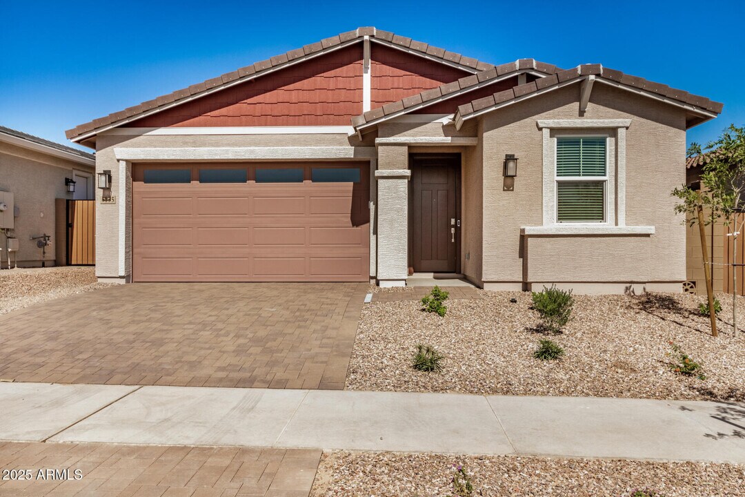 3135 S 155th Ln in Goodyear, AZ - Foto de edificio