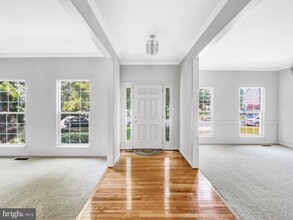 43709 Raleigh Pl in Ashburn, VA - Building Photo - Building Photo