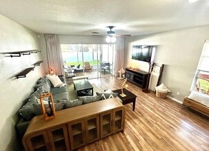 8488 Sandy Beach St in Tampa, FL - Building Photo - Building Photo
