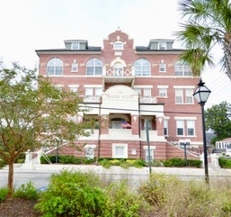 55 Ashley Ave in Charleston, SC - Building Photo - Building Photo