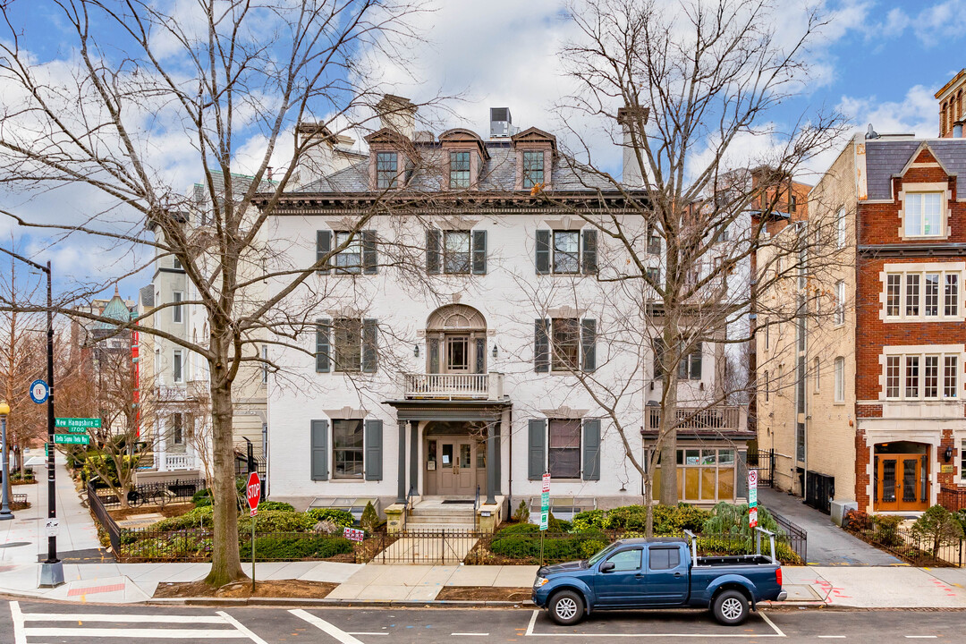 1751 New Hampshire Ave NW in Washington, DC - Building Photo